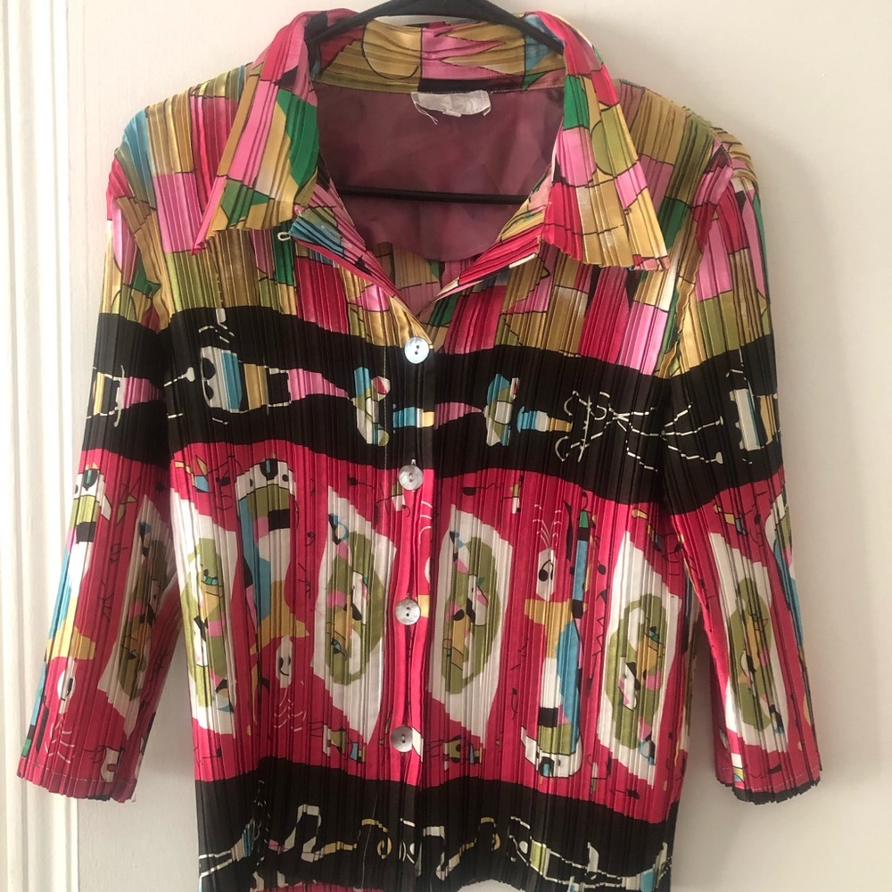 Vintage accordion blouse